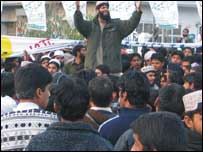 فیصل آباد میں جماعت الدعوۃ کی ریلی فائل فوٹو