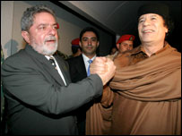 Lula e Kadafi em Trípoli (Foto: Antônio Milena/ABr)