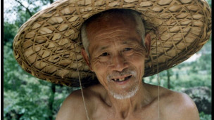 有人用60岁前人养房,60岁后房养人这句话,形象而生动地描绘以房养老