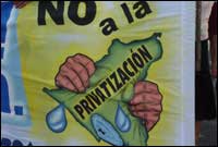  Baner yn gwrthwynebu preifateiddio dŵr