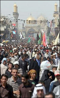 زائران در کاظمين بغداد