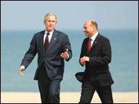 Bush ve Romanyalı mevkidaşı Basescu