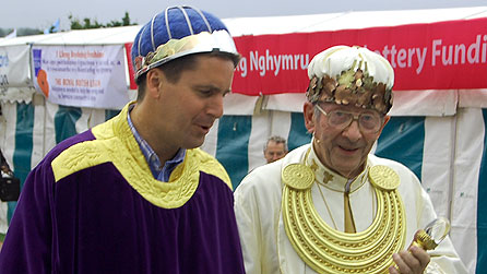 Ceri Wyn Jones a'r Archdderwydd Selwyn Iolen