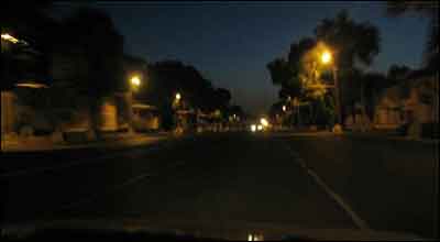 توی تاکسی طرفهای ۵ صبج در يکی از چاده های داخل شهر تاشکند.