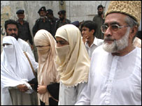 ڈاکٹر بھائیوں کے گھر والے