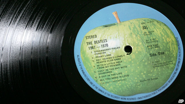 Logo da Apple no disco de vinil