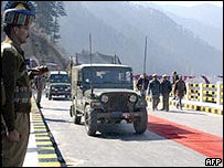 सड़क भारतीय सैनिक