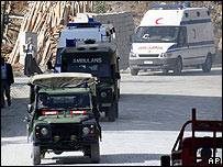 Ambulâncias levam soldados turcos feridos nos combates