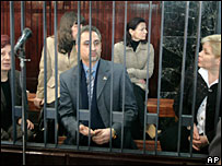 Bulgar hemşireler ve Filistinli doktor