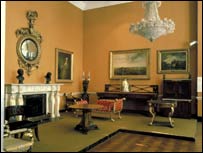 Réplica de uma sala de época no museu Victoria&Albert, em Londres. Crédito: www.britainonview.com