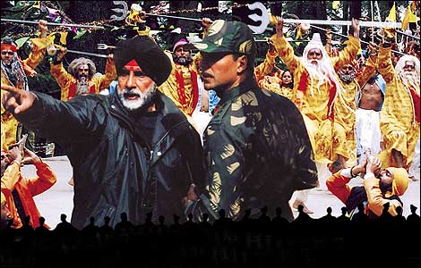 Amitabh Bachchan as Amarjeet Singh