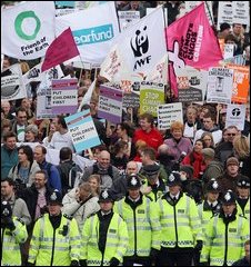 протест в Лондоні