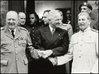 Сталін, Труман та Черчіль на конференції в Потсдамі. Липень 1945 року