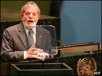 O presidente Lula discursando na ONU