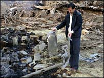 Một ngôi làng của người Kurd bị thiêu hủy