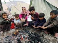 خیمہ بستی میں گزر