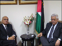 चिन्मय गरेखान और महमूद अब्बास