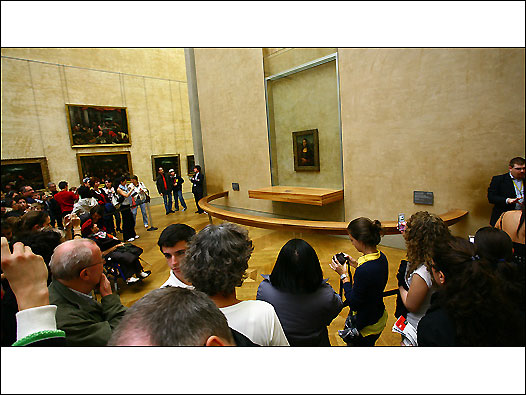 羅浮宮內最多遊客爭相一睹的展品莫過於達芬奇的蒙娜麗莎。