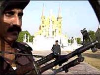 کراچی میں حفاظتی انتظامات سخت کر دیئے گئے ہیں