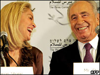 莎朗•斯通和希蒙•佩雷斯