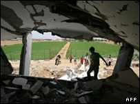 Gazze'de saldırı düzenlenen bir yer