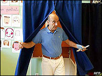 O eurodeputado francês Allain Juppé, que também é prefeito de Bordeaux