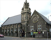 Canolfan Gelfyddydol y 'Muni' ym Mhontypridd