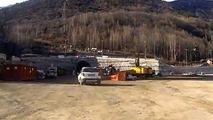 穿越阿尔卑斯山的隧道入口