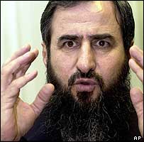 اسلامی شدت پسند جماعت انصار الاسلام کے بانی ملا کریکر 