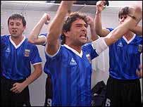 Marco Leonardi, caracterizado como Maradona