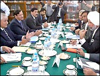 ایڈیشنل سیکریٹری طارق عثمان حیدر اور  کے سی سنگھ 