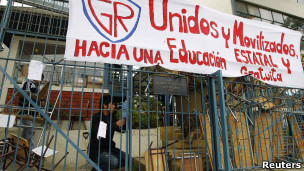 Cierre de una escuela en el marco de la protesta estudiantil en Viña del Mar