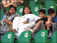 بھارتی ہائی کمیشن کی خصوصی کیمپ قدافی اسٹیڈیم میں قائم ہے (فائل فوٹو)