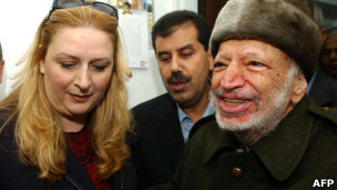 عرفات و بیوه