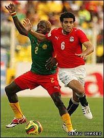 Jogadores do Camarões e do Egito na final da Copa Africana