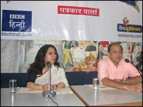 बीबीसी हिन्दी की सलमा ज़ैदी और वेब दुनिया के विनय छजलानी