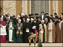 رهبران مذهبی در مراسم تدفين پاپ