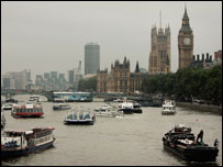 泰晤士河上的轮船