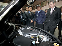 Bộ trưởng thương mại Mỹ ở nhà máy của Ford