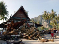 Local de filme com Di Caprio foi devastado or ondas 