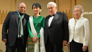 Bà Suu Kyi nhận phần thưởng Công dân toàn cầu ở Mỹ