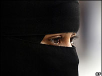 Mulher usando o niqab