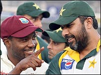 انضمام الحق اور برائن لارا