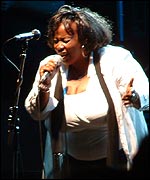 Ruby Turner performing at Sennowe Park - Aug '04