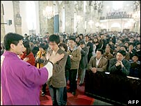 Một buổi lễ của người Công giáo ở Bắc Kinh