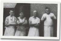 Owen Griffiths a'i weithlu yn Nhredath