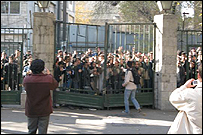 در شرقی دانشگاه تهران - عکس از خبرنامه امیرکبیر