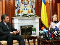 Юлія Тимошенко та Віктор Янукович. Фото УНІАН