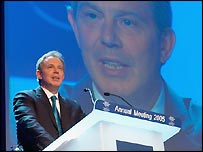 Тоні Блер виступив з промовою у Давосі