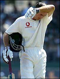 برطانیہ کی ٹیم کی گزشتہ تیس سالوں میں بدترین شکست